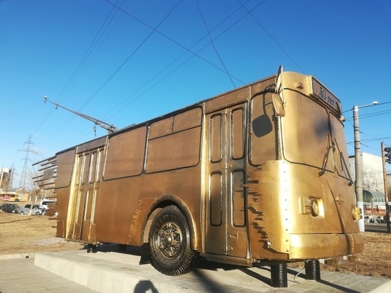 Власти Читы опровергли планы оформить троллейбус в стиле Louis Vuitton