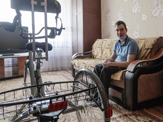 Тульская семья с особенным ребенком получила от Алексея Дюмина специализированный велосипед