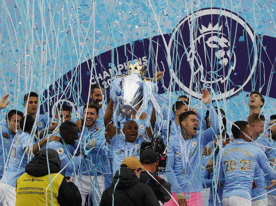 Итоги футбольного сезона: выбираем лучшие клубы, тренеров и игроков