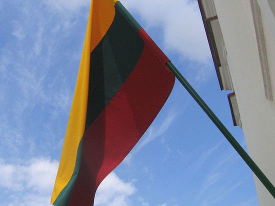 МИД Литвы рекомендовал гражданам страны покинуть Белоруссию