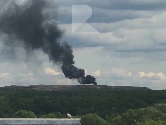 На рязанской городской свалке вспыхнул «КамАЗ»