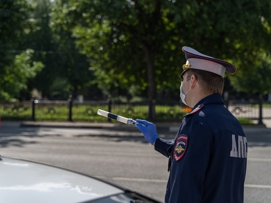 В деревне Дретуни в Тверской области «Ауди» съехала в кювет, есть пострадавший