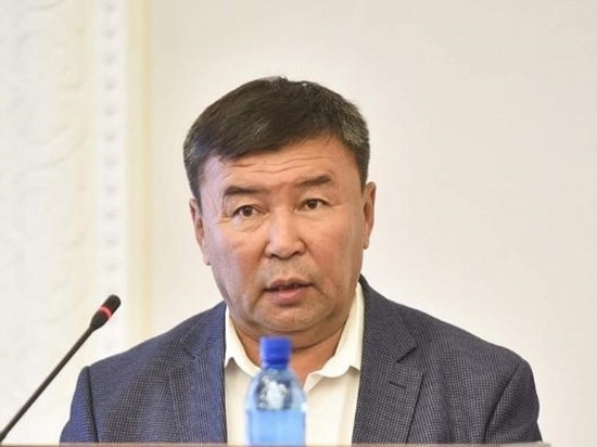 Алексей Цыденов не стал возражать против отставки главы Джидинского района