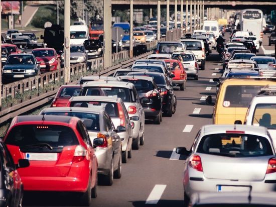 Автомобилистам Петербурга придется почти полгода стоять в пробках на Лесном проспекте