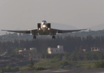 Дальние бомбардировщики Ту-22 впервые приземлились на российской авиабазе Хмеймим в Сирии, сообщает Минобороны
