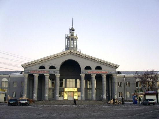 «Бомбила» брызнул в водителя перцовым баллончиком на автовокзале Красноярска 25 мая