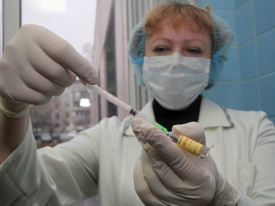 Госдума рассмотрит включение вакцинации от коронавируса в календарь прививок