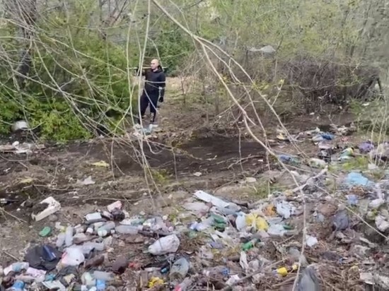 Лишь один житель вышел на уборку переулка Читы, откуда вывезли 7 КамАЗов мусора