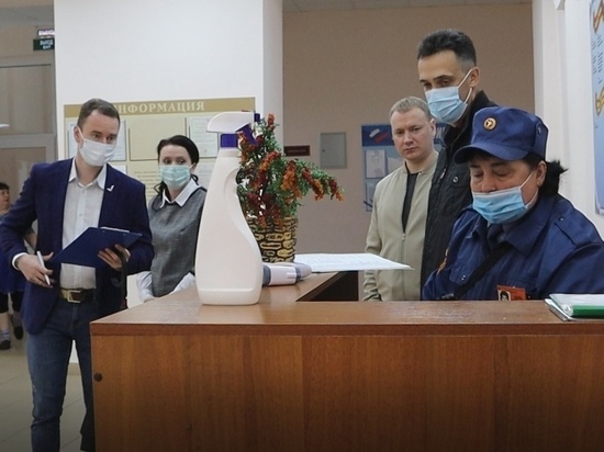 Брянским общественникам не понравилась  система безопасности школ