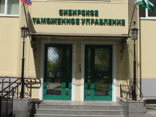 Экс-сотруднице таможни в Красноярске дали условный срок за получение взяток на 360 тыс. рублей