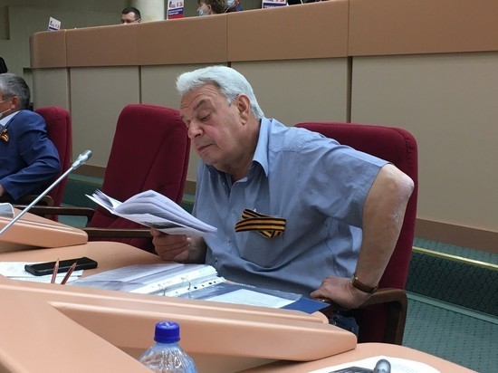 Принят закон, по которому сносить будут не только аварийные, но и изношенные дома
