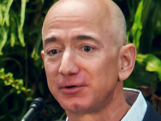 Основатель Amazon Джефф Безос сообщил об уходе c поста гендиректора