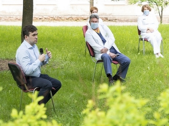 Губернатор Ивановской области обсудил с врачами ГКБ №4 ситуацию с COVID-19