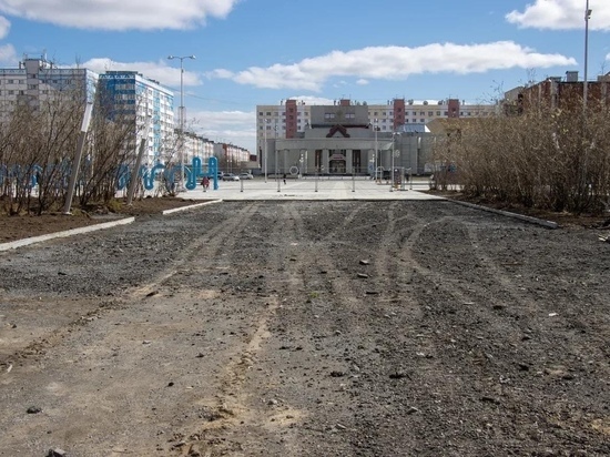 Световые качели и живая изгородь: глава Нового Уренгоя рассказал о реконструкции городской площади