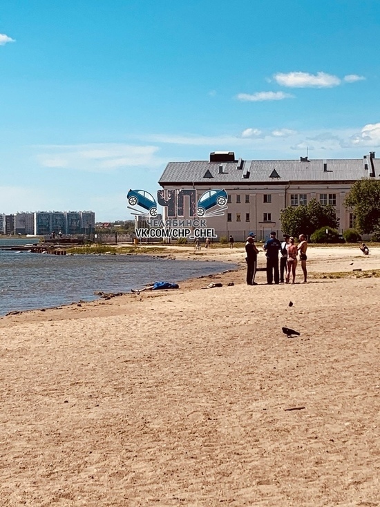 В Челябинске на необорудованном пляже озера Смолино утонул мужчина