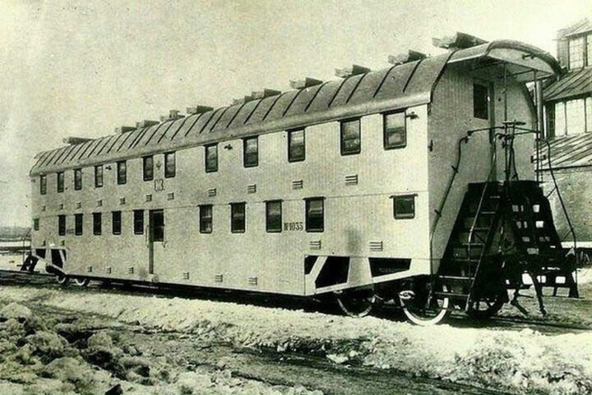Двухэтажный вагон Российской империи