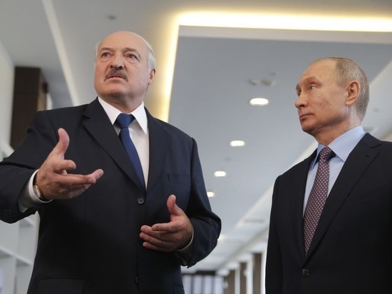 Лукашенко договорился с Путиным о вакцинации иностранцев