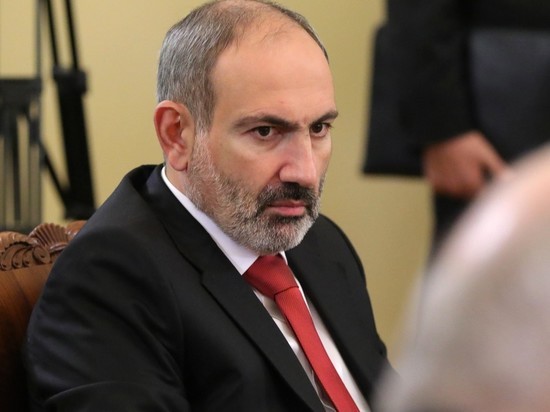 Пашинян обвинил экс-президента Армении в попытке передать землю Азербайджану