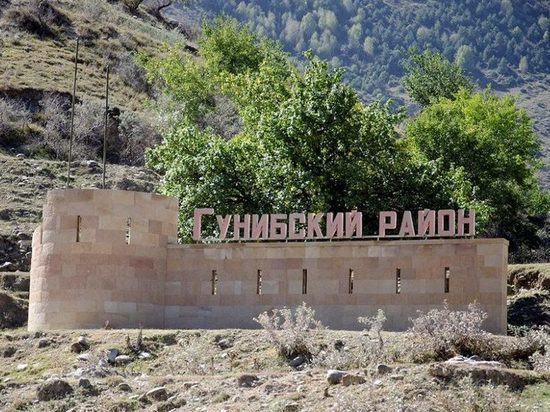 В Дагестане очередного чиновника подозревают в превышении полномочий