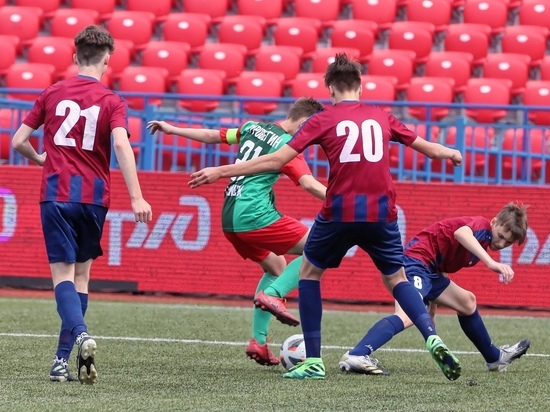 В Хабаровске стартовали игры Юношеской футбольной лиги