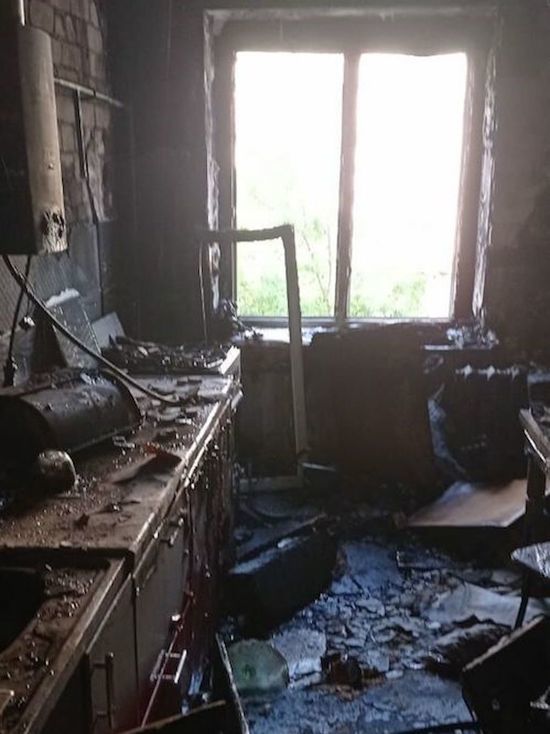 Десять человек спаслись из пожара в пятиэтажке в Казани