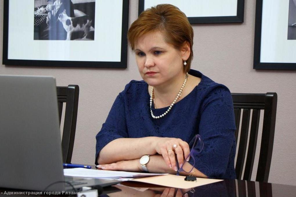 Елена Сорокина создала новую страницу и стала рассказывать истории молодоженов -