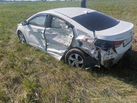 В Омской области из-за молодой водительницы пострадали три пассажира «Хёндай»