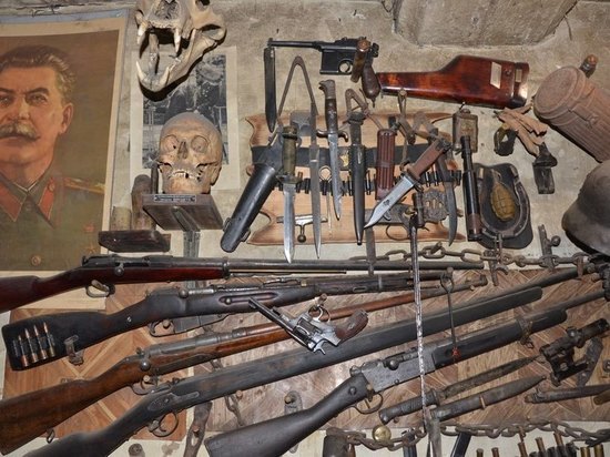 На Алтае у селянина нашли склад оружия, нацистскую литературу и человеческие останки