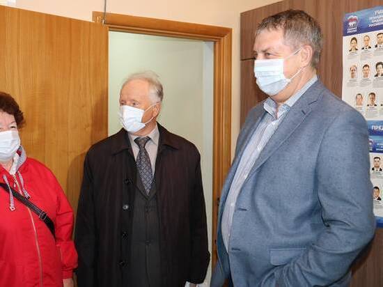 Губернатор Брянщины посетил участок праймериз «Единой России»
