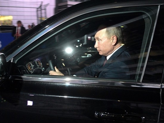 Путин поддержал серийный выпуск автомобилей Aurus