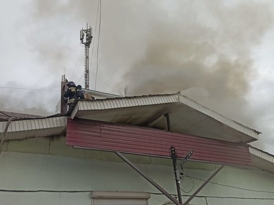 Пожарные потушили павильон возле «Ся-Яна» в центре Читы