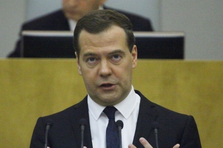 Медведев заместитель безопасности. Заместитель Медведева. Заместители Медведева фото. Помощник Медведева.