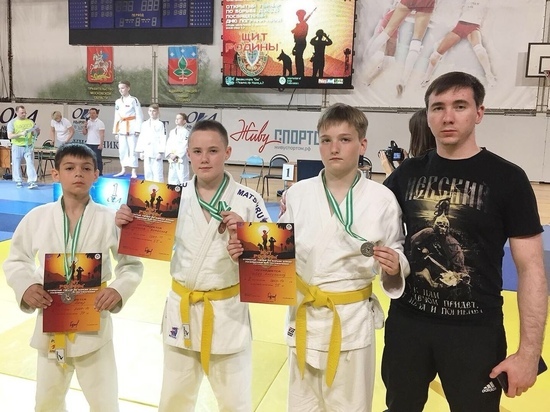 Калужские дзюдоисты взяли 5 медалей на турнире в Пущино