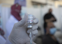 Министерство здравоохранения Израиля уже сообщило больничным кассам и компаниям, участвующим в вакцинации населения, что прививки против коронавируса израильским подросткам в возрасте от 12 до 15 лет планируется начать с 6 июня