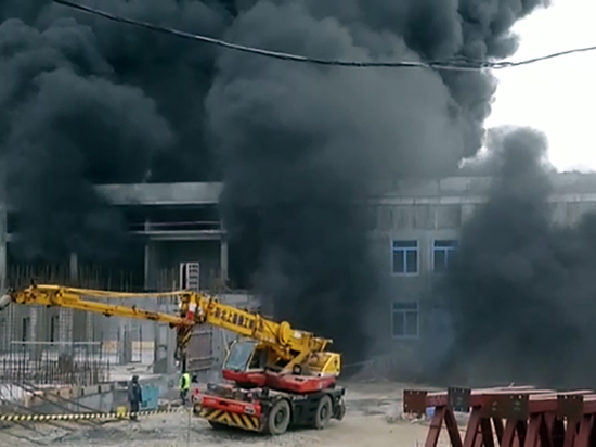В Петропавловске-Камчатском сгорел корпус недостроенной школы