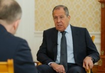 Глава МИД РФ Сергей Лавров заявил, что страны Запада пытаются политизировать вопрос происхождения COVID-19