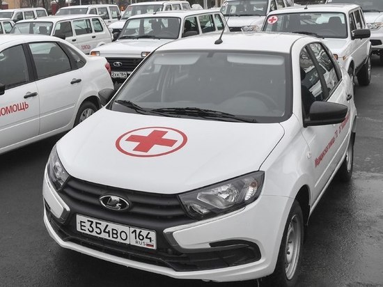 В Энгельсе пешеход попала сразу под две машины