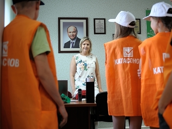 Оренбургские подростки заработают летом
