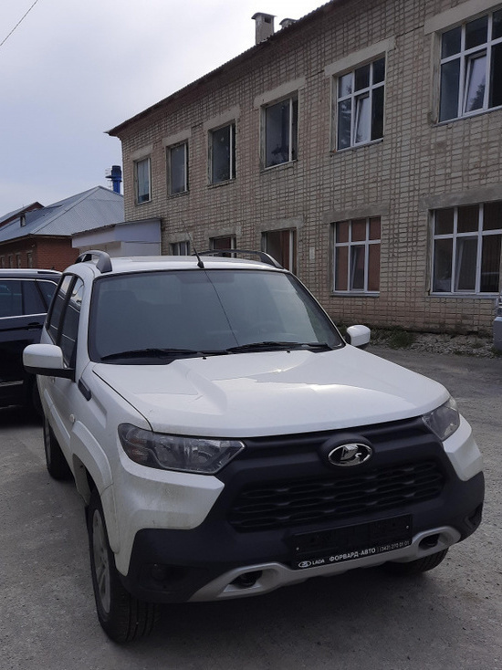 В районные больницы Югры поступили легковые автомобили