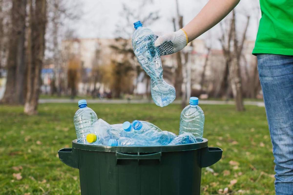 Костромские школьники играючи собрали тонну пластикового мусора
