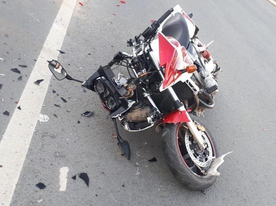 Костромские аварии: в ДТП с участием  LADA Kalina и мотоцикла Honda пострадала девушка-мотоциклистка