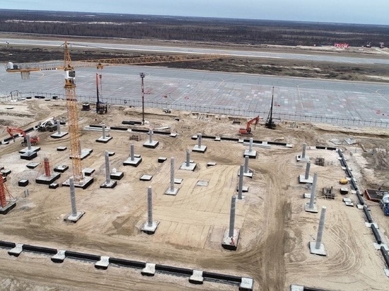 Воронов оценил ход строительства нового терминала аэропорта в Новом Уренгое