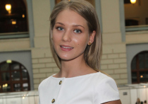 Не так давно светская львица развелась с шоуменом Гариком Харламовым