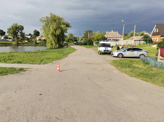 В Белгородской области подросток на мотоцикле без номеров сбил семилетнего ребенка