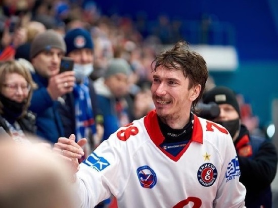 Российского шестикратного чемпиона мира по хоккею нашли мертвым