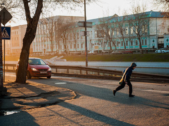 В Астрахани исчез пешеходный переход от заправки к ТРЦ «Ярмарка»