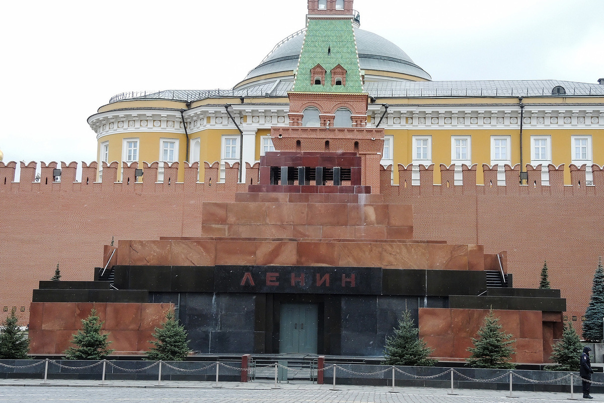 Мавзолей ленина внутри на красной площади