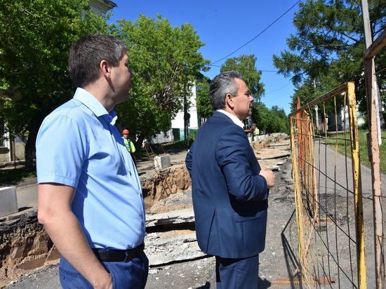 В Костроме ремонт проезжей части на улице Островского продлится до середины июля