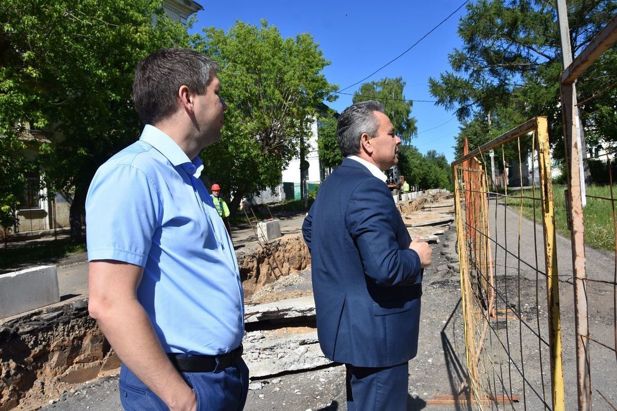 В Костроме ремонт проезжей части на улице Островского продлится до середины июля