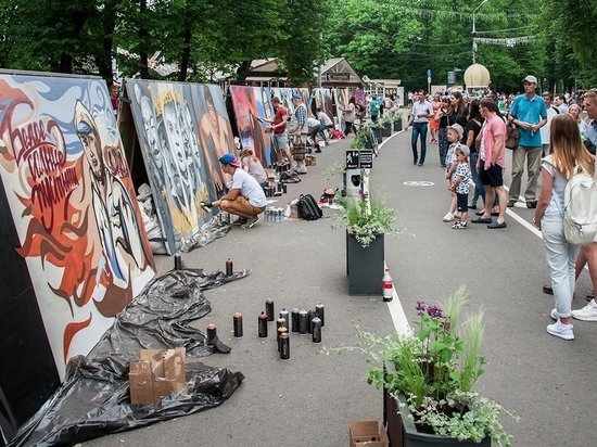 Уличные художники, танцоры и певцы прокачают Мантурово на фестивале уличных искусств